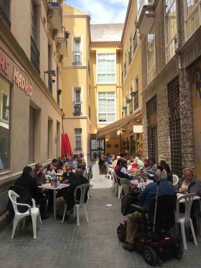 Atico De Lujo En El Centro Historico Apartment Малага Екстериор снимка